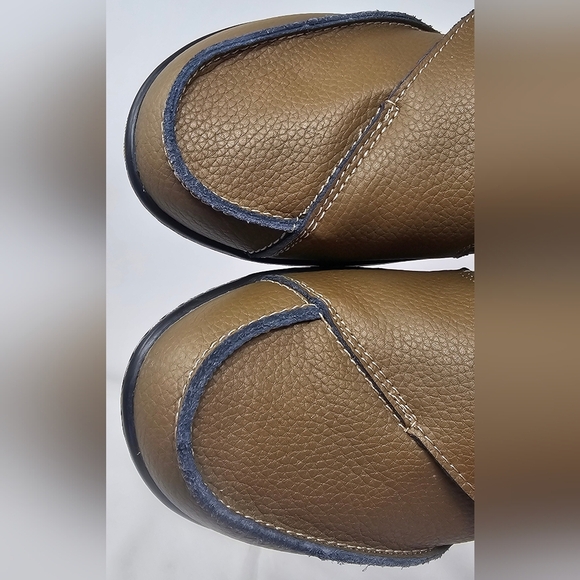 Terrikat Women's Classic Leather Loafers Slip-On Comfort Walking Sz 7.5 Khaki - Picture 3 of 13